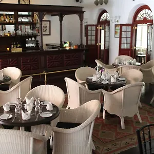 Royal Bar & *** Kandy